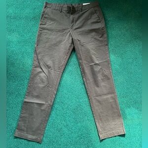 Gap modern Straight fit Chino khaki